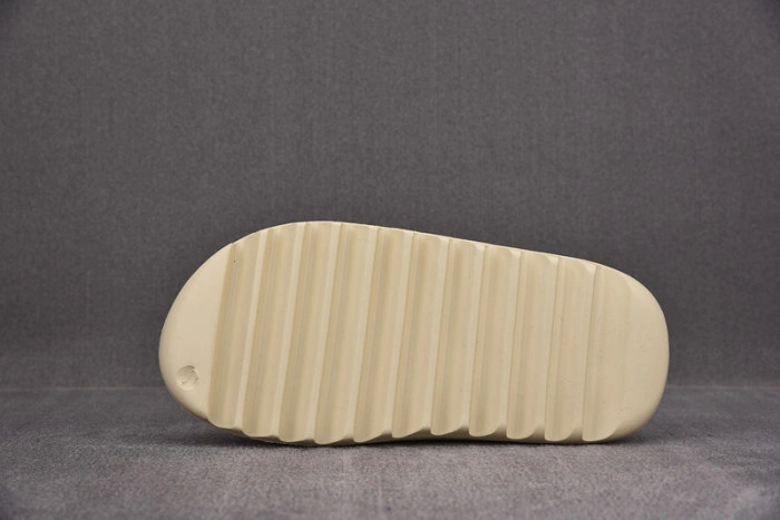 KANYE WEST X ADIDAS YEEZY SLIDE “RESIN”FW6345