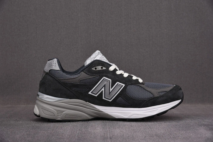 KITH x New Balance 990 V3“Tornado” M990KT3