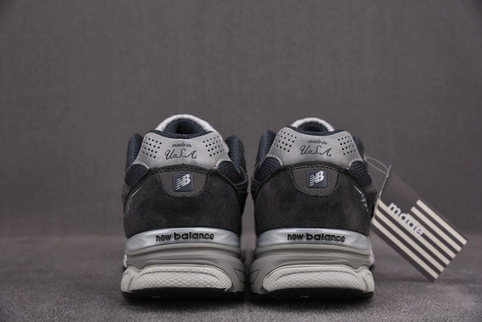 KITH x New Balance 990 V3“Tornado” M990KT3