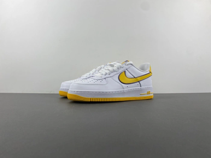 Kobe Bryant x Nike Air Force 1 Low   FZ1151-100