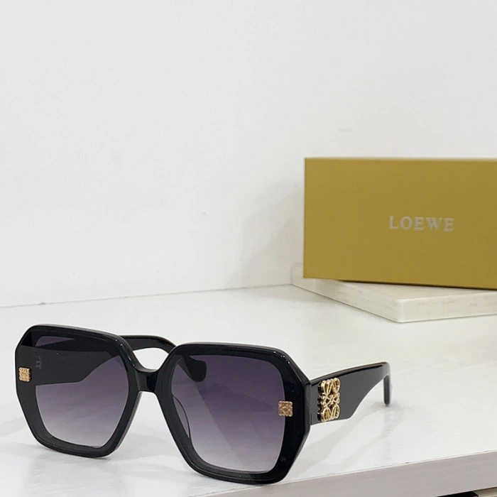 L0EWE Sunglasses Upshoe