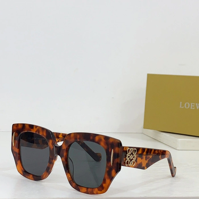 L0EWE Sunglasses Upshoe