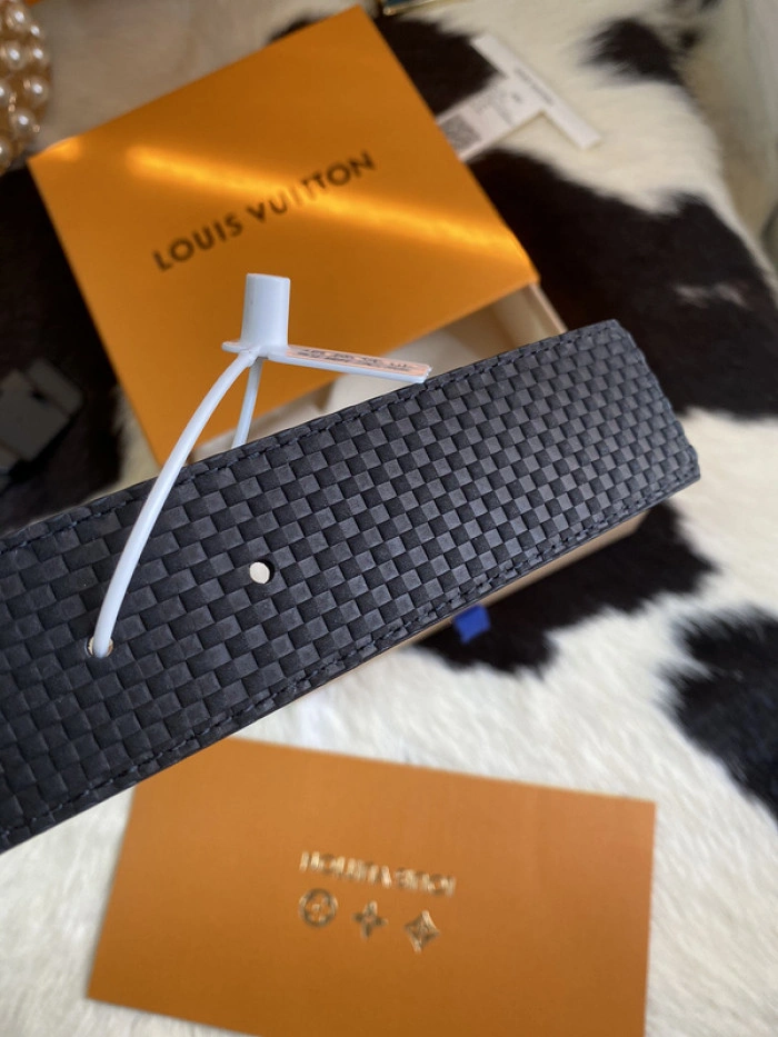 LOUIS VUITTON BELTS
