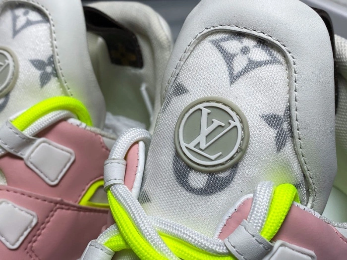 LV ARCHLIGHT SNEAKER