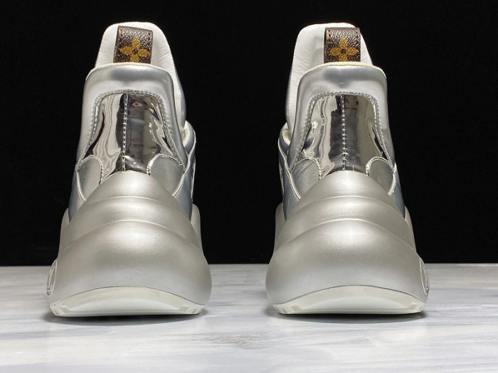 LV ARCHLIGHT SNEAKER