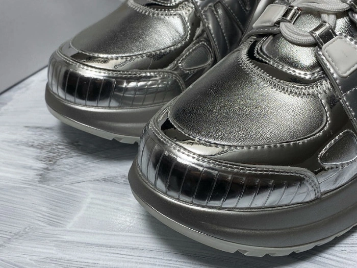 LV ARCHLIGHT SNEAKER