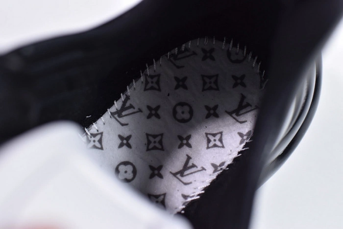 LV ARCHLIGHT SNEAKER