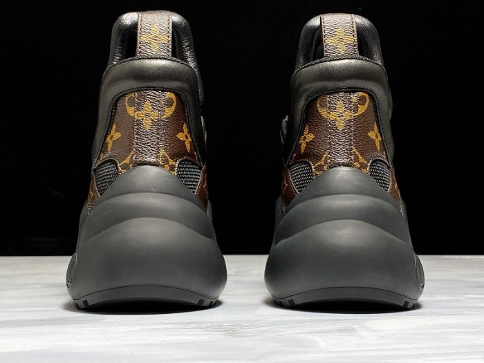 LV ARCHLIGHT SNEAKER