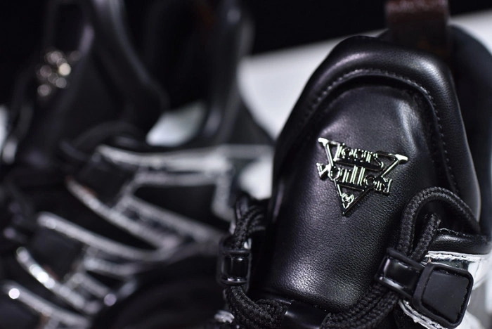 LV ARCHLIGHT SNEAKER
