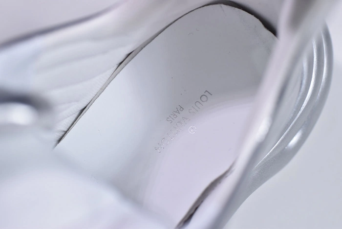 LV ARCHLIGHT SNEAKER