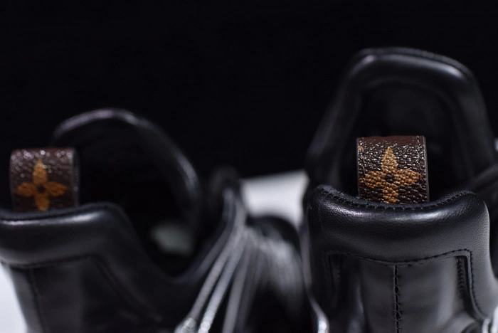LV ARCHLIGHT SNEAKER