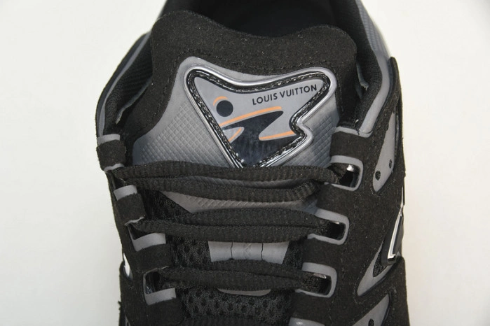 LV Runner Tatic sneaker
