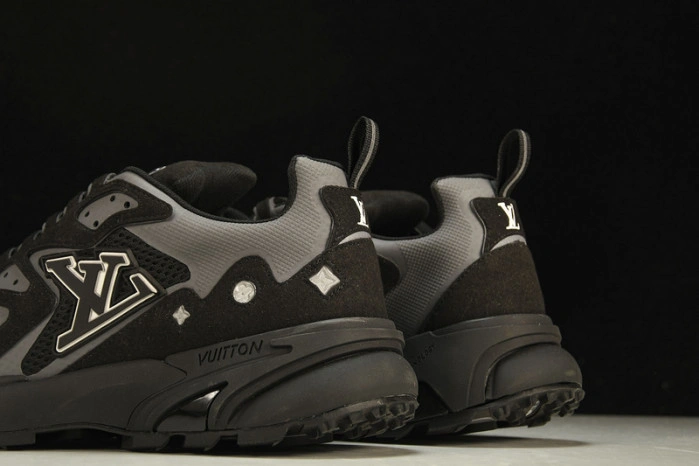 LV Runner Tatic sneaker