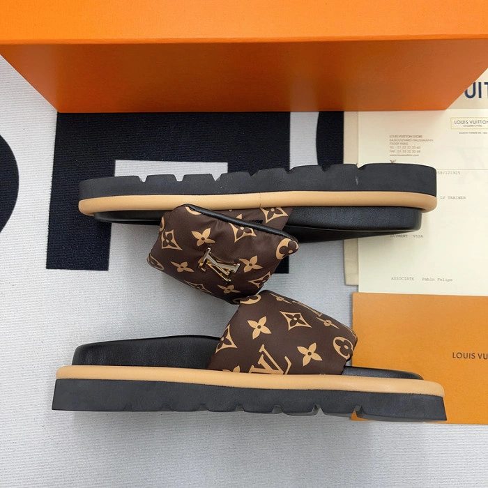 LV SANDALS