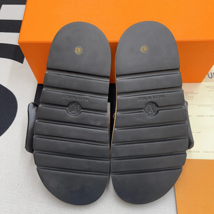 LV SANDALS