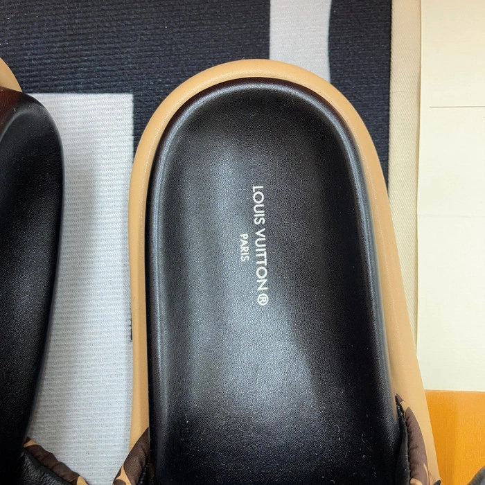 LV SANDALS