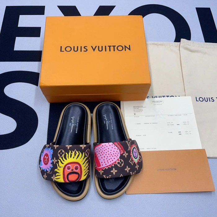 LV SANDALS