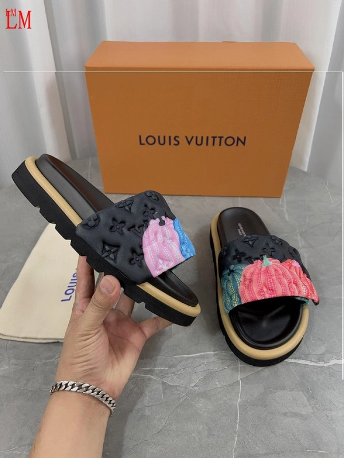 LV SANDALS