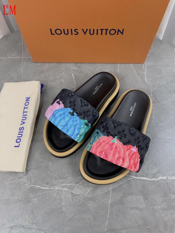 LV SANDALS