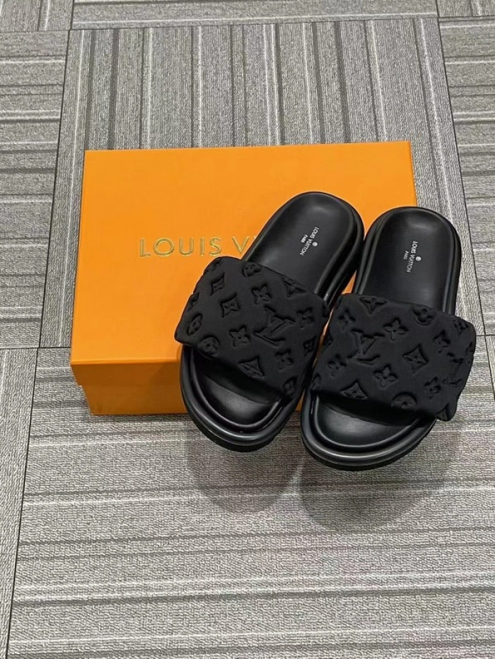 LV SANDALS