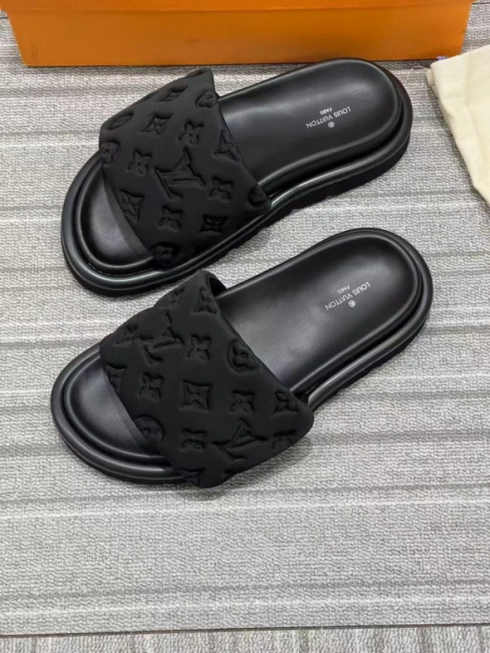 LV SANDALS
