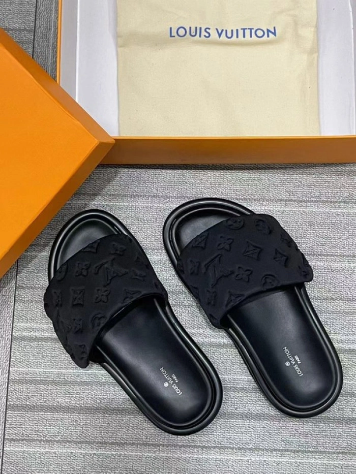 LV SANDALS
