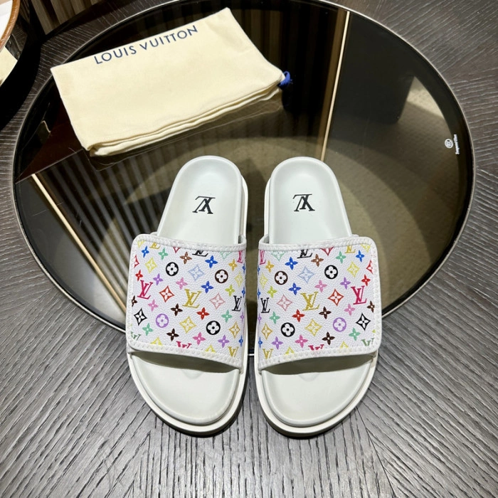 LV SANDALS