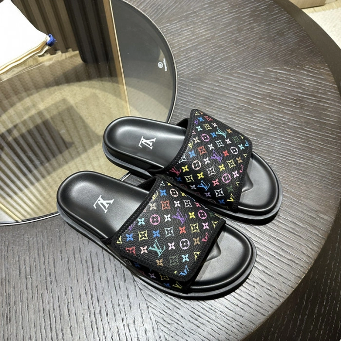 LV SANDALS