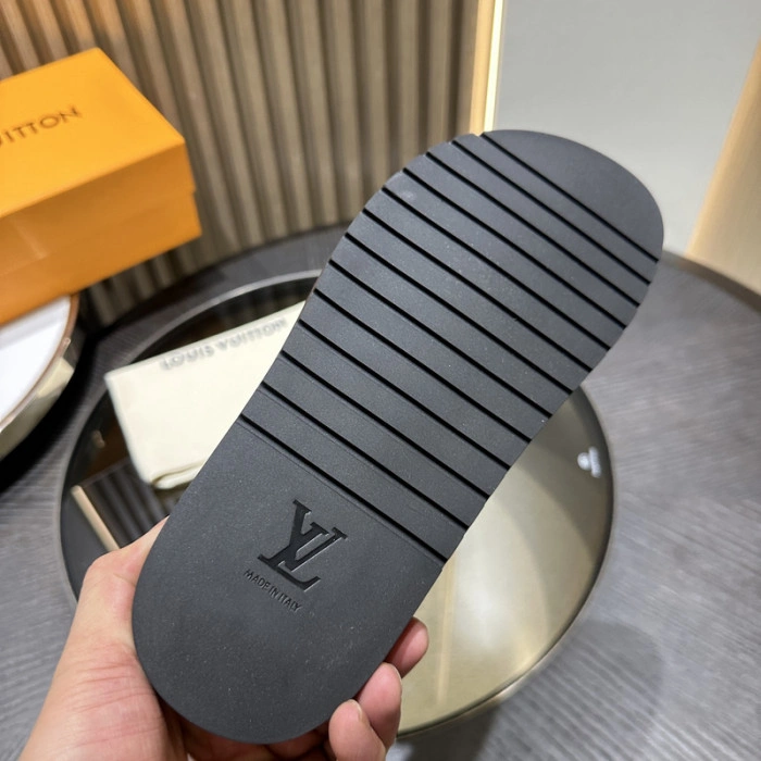 LV SANDALS