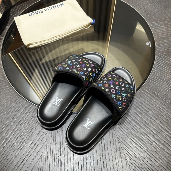 LV SANDALS