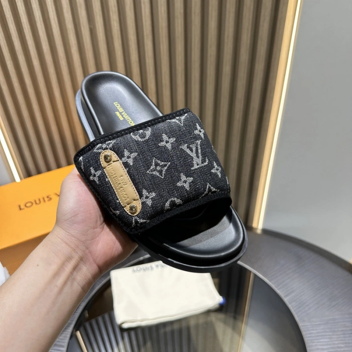 LV SANDALS