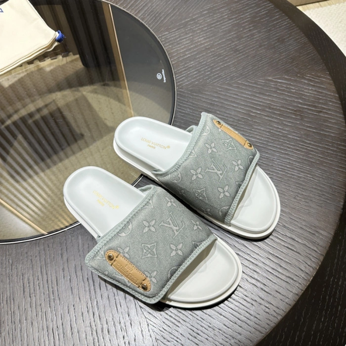LV SANDALS