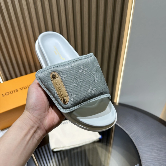 LV SANDALS
