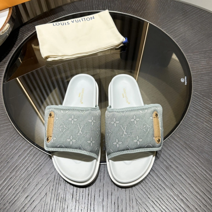 LV SANDALS