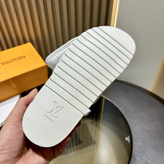 LV SANDALS
