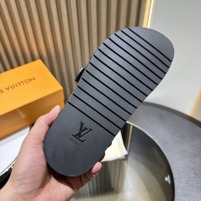 LV SANDALS