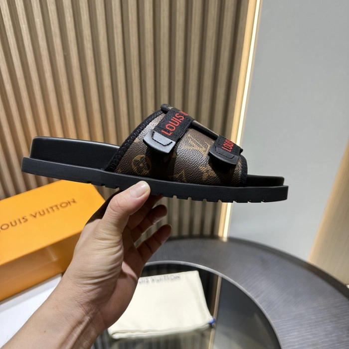 LV SANDALS
