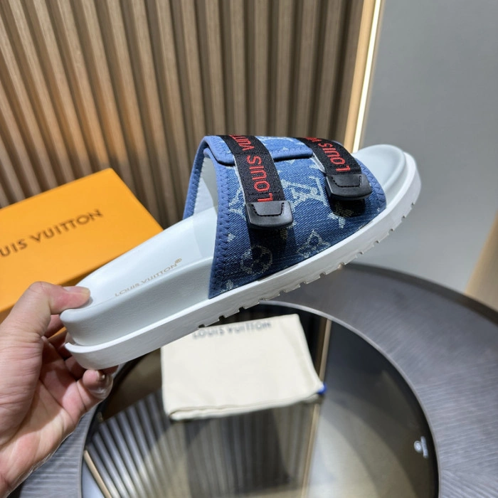 LV SANDALS