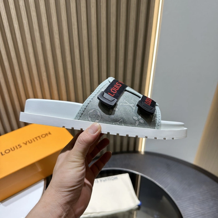 LV SANDALS