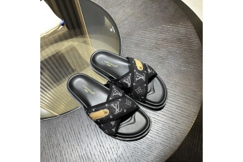 LV SANDALS