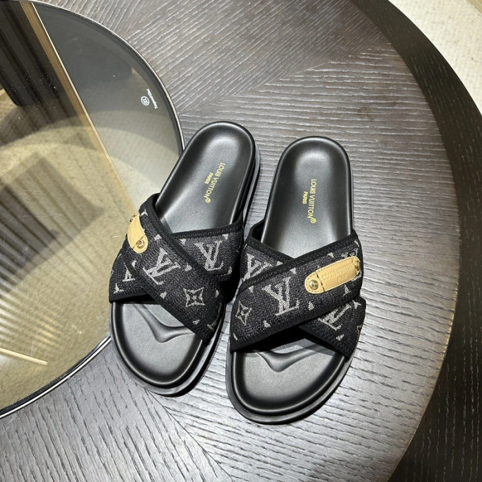 LV SANDALS