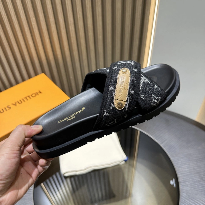 LV SANDALS