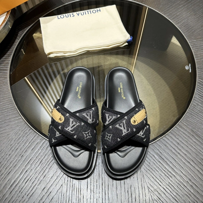 LV SANDALS