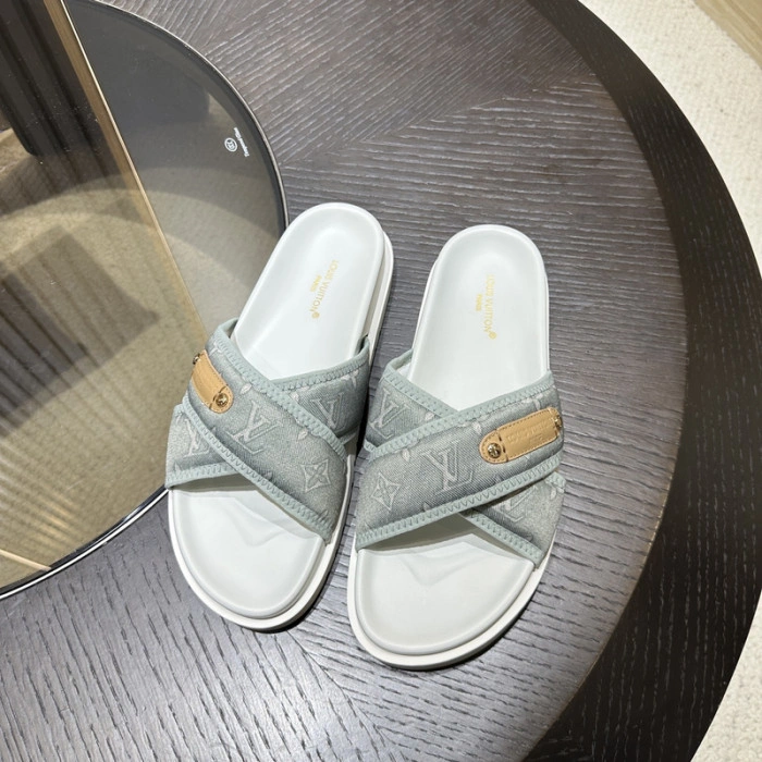 LV SANDALS