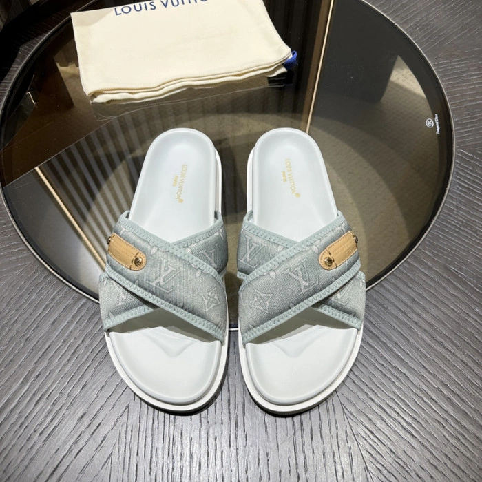LV SANDALS