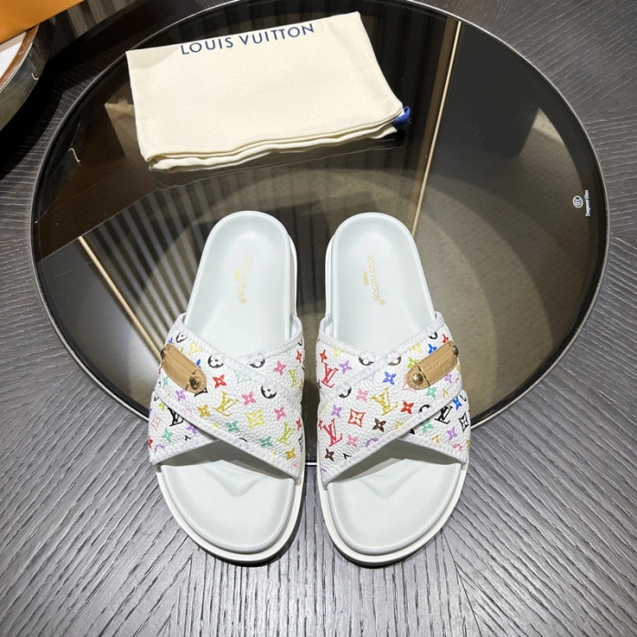 LV SANDALS