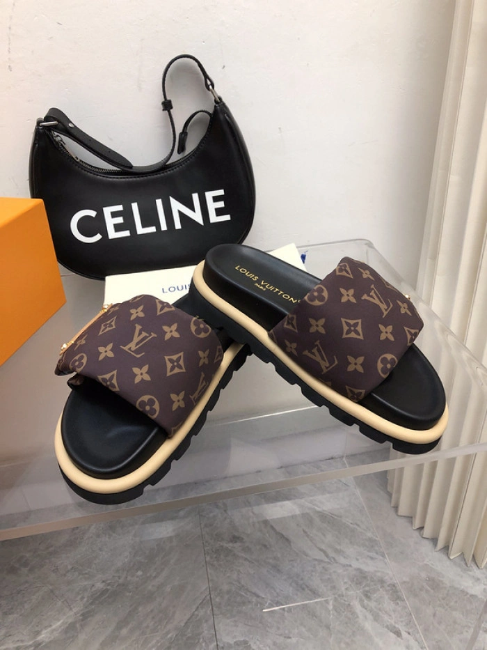 LV SANDALS