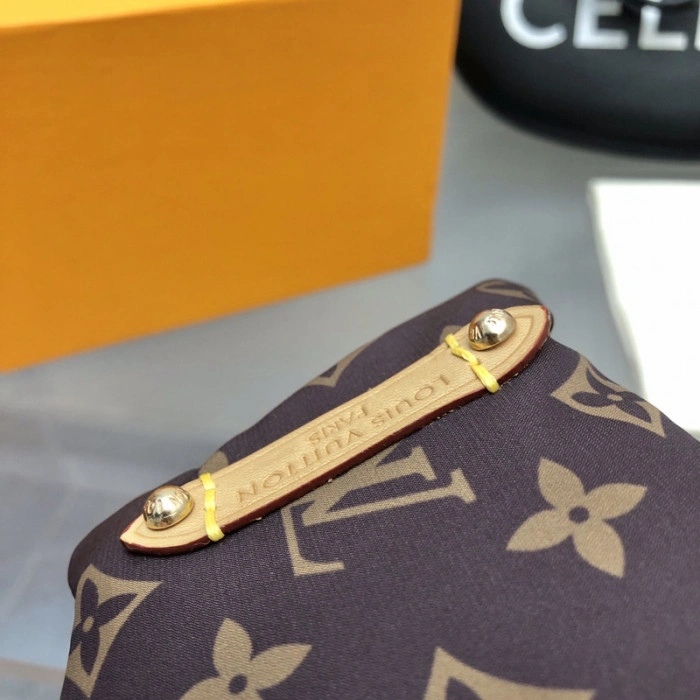 LV SANDALS