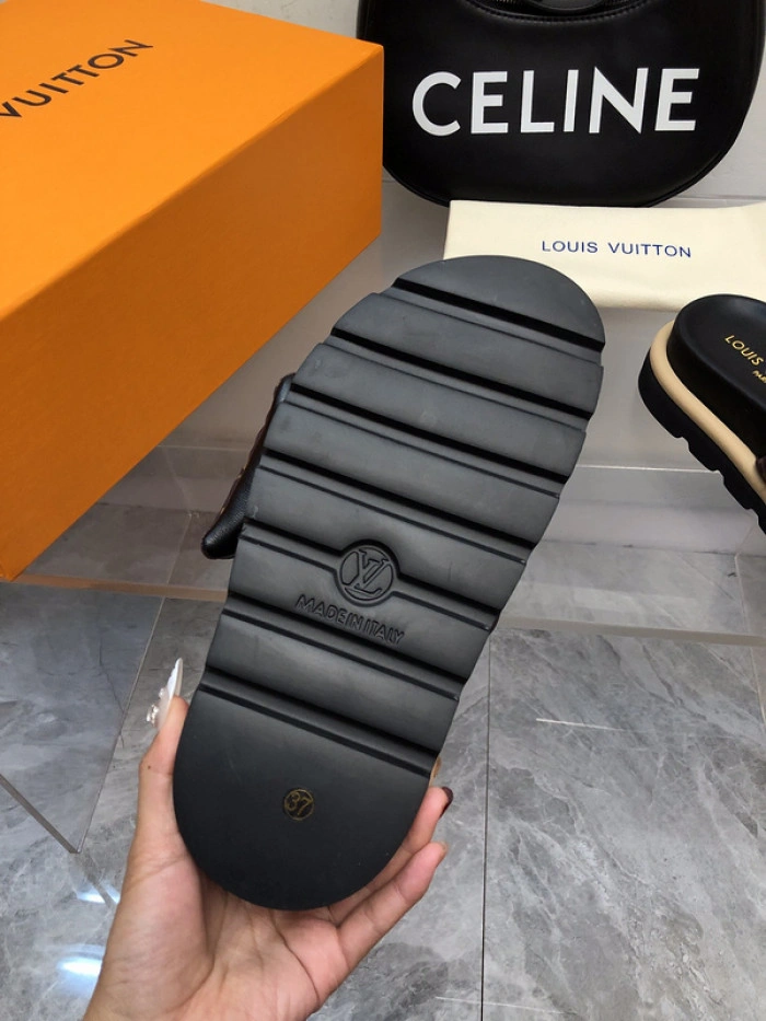 LV SANDALS