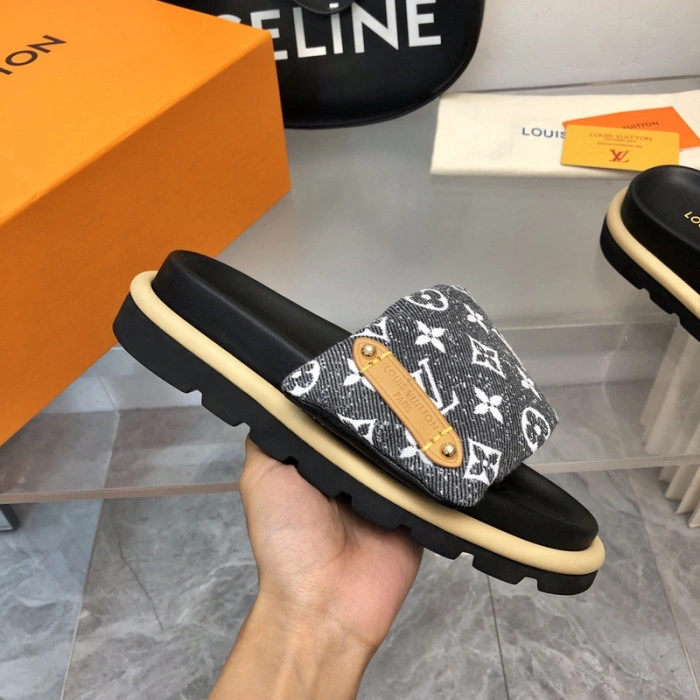LV SANDALS